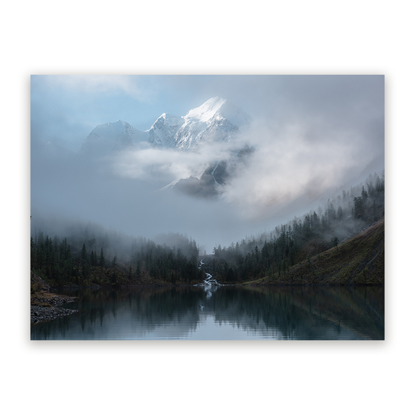 Schilderij Mistige Bergtoppen